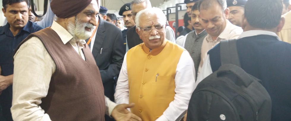 Students’ mind blowing projects draw great admiration from Hon’ble Chief Minister of Haryana Shri Manohar Lal Khattar on the inaugural day of IITF 2016
